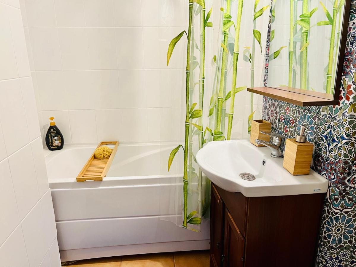 By The Sea For Family Apartment มันกาเลีย ภายนอก รูปภาพ